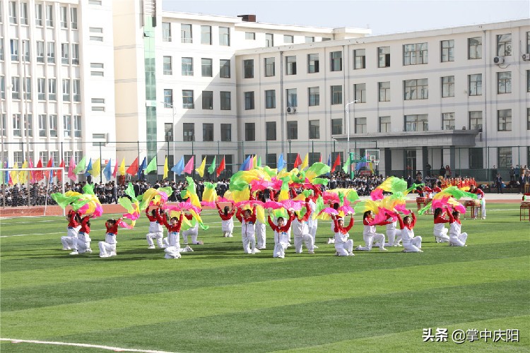 西峰哪里有篮球比赛(西峰第二十届“园丁杯”暨第十一届“希望杯”篮球邀请赛开幕了)