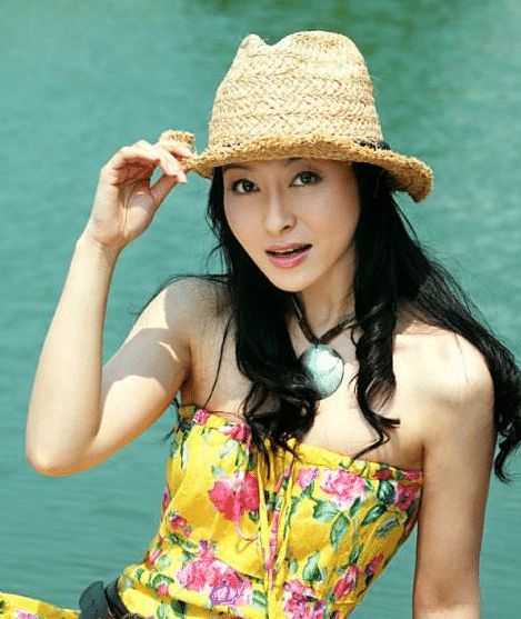 那个曾与李湘争一姐的"大嘴"主持人舒高,这些年都消失去哪了?