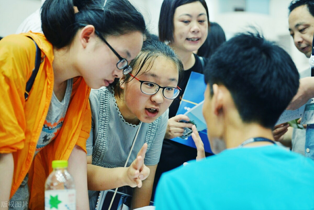 重庆市排名前四的高中，在这里读书，一只脚已踏进重点大学