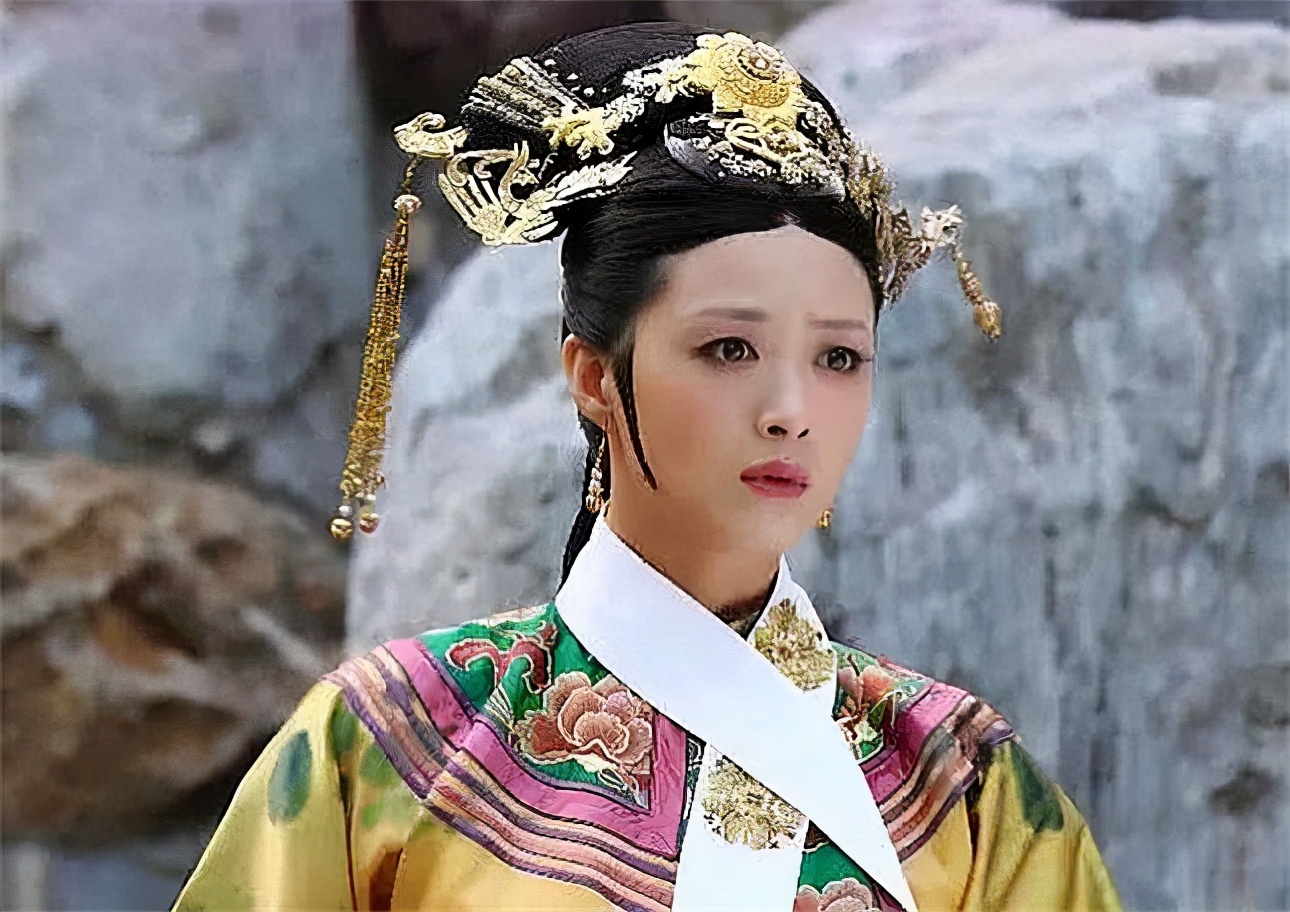 甄嬛传:难怪甄嬛不让玉娆嫁给皇帝,因为玉娆不仅像纯元还像华妃