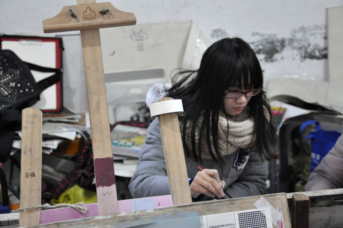 2021重庆高考成绩揭晓，美术类分数线简析，大家静待一分一段表