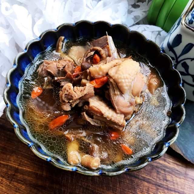 鹿茸菇炖鸡汤(滋补佳品，家庭养生的绝佳选择)