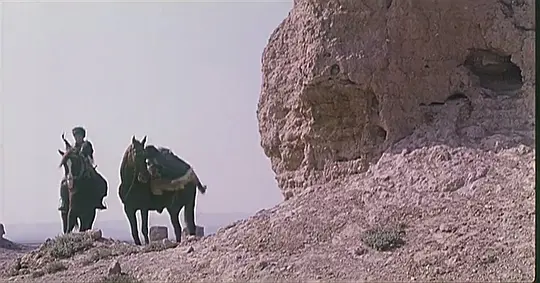 1964��10��13�գ��ҹ���һ��ԭ�ӵ���ըǰ���죬����г����˹���