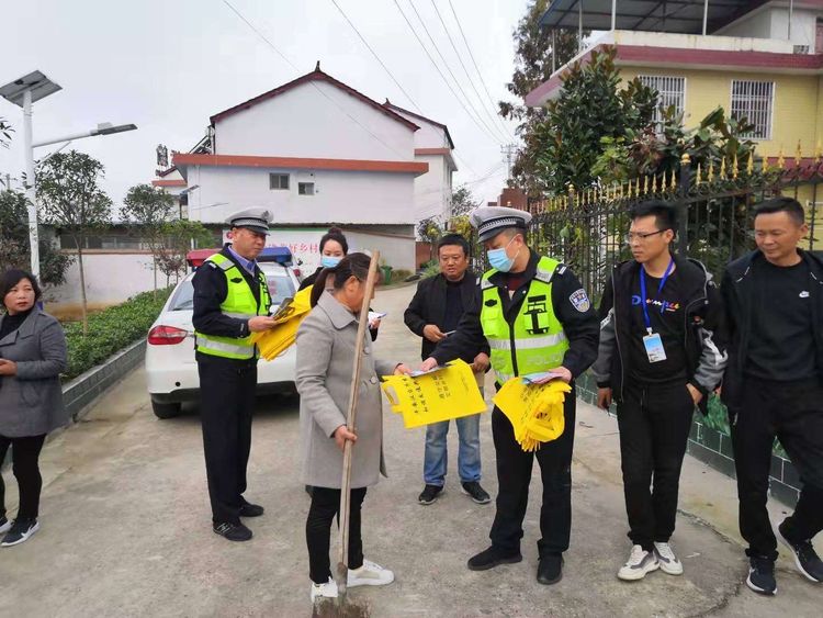 汉中交警一大队“四个深化”全力推进秋冬季道路交通安全隐患排查治理