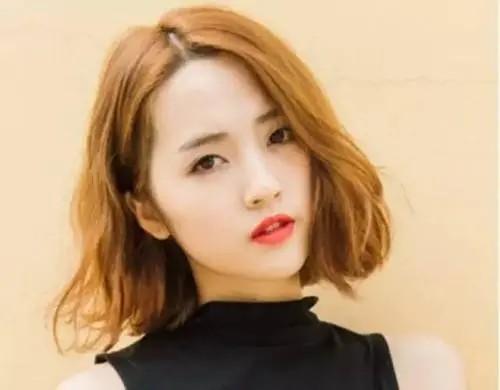 让脸更协调2,脸蛋一定要露出来3,用刘海修饰脸型比例调整三庭五眼.