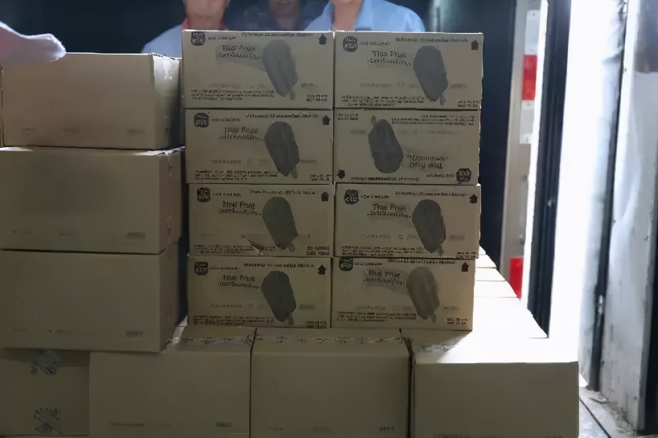 明治雪糕是动物奶油吗（从4毛卖到200元，冰淇淋也内卷）(9)