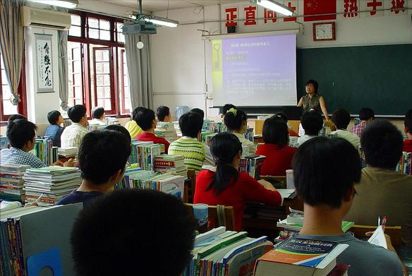 22年各地高中学校寒假放假时间出炉，学生拍手叫好，家长很不情愿