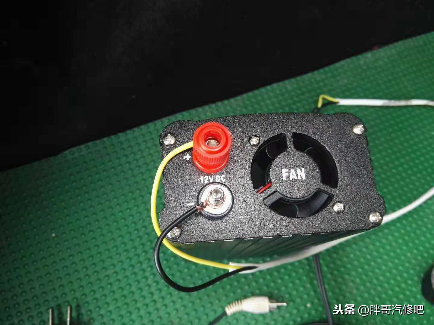 220v家用音响胖哥花57元改装成车载低音炮，废物利用大家可以试试