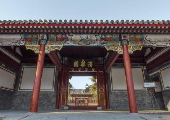 清华大学课改惹争议，700多门课程将用全英文教学，师生叫苦不迭