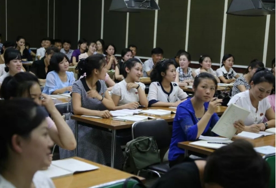 张雪峰：考上这所“双非”大学的电气专业，进电力局“不费劲”