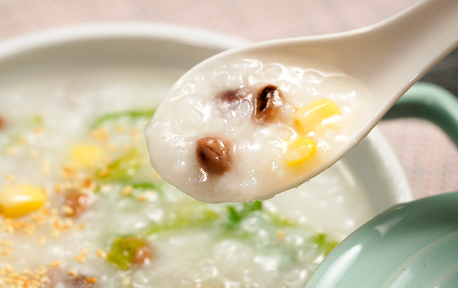 电饭锅煮粥要多长时间（电饭锅轻松煮出绵滑粥）