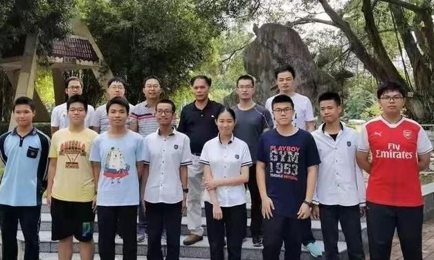 高考723分拿下省状元，荣获数学大满贯，优秀体质自带主角光环