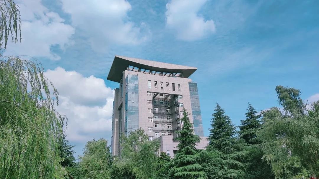 沉浸式旅行！武汉这所高校颜值超高，坐拥超多“必去”打卡地