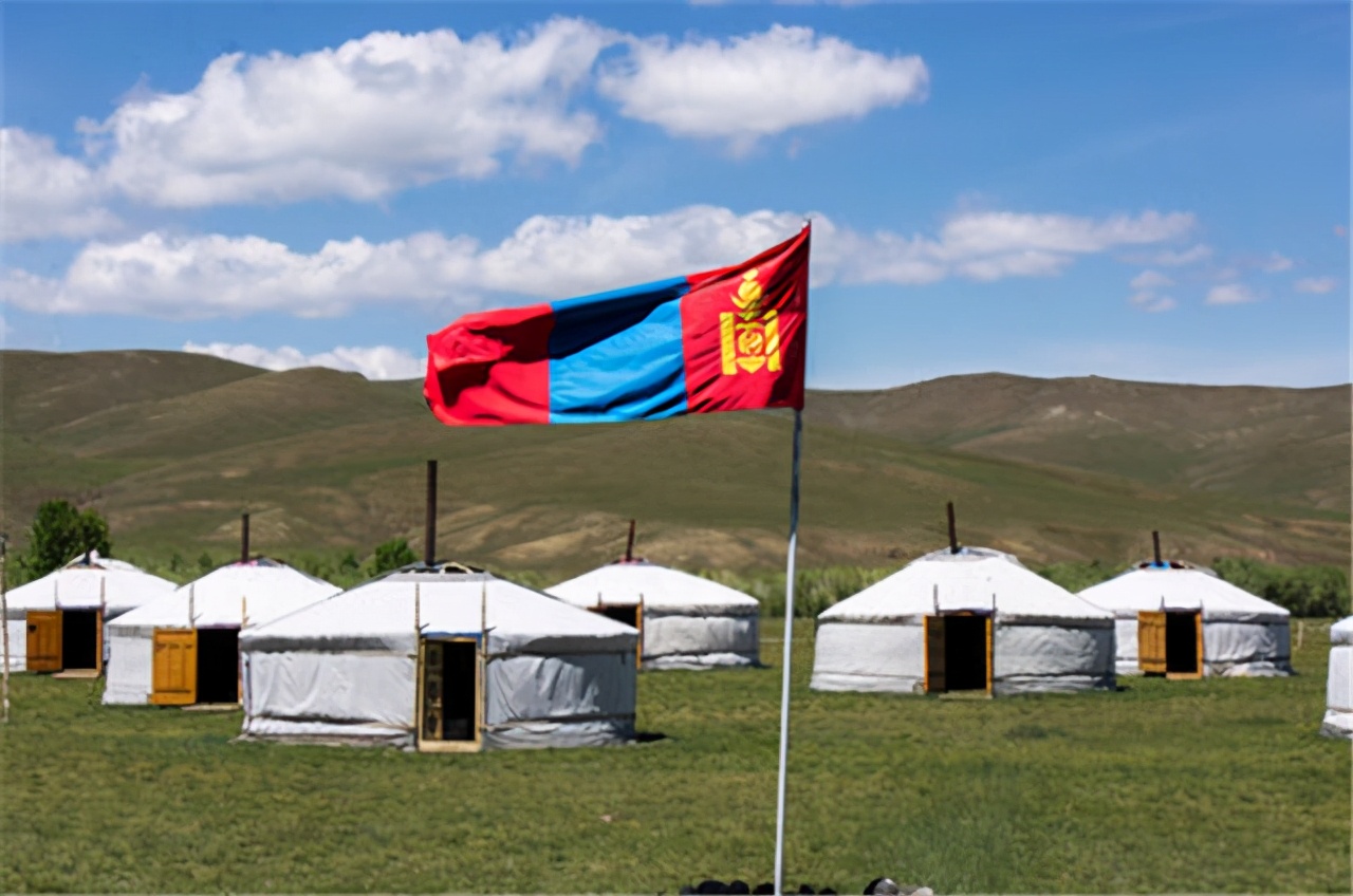 蒙古国：难解难分的血与泪，伪装成国家的矿厂