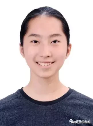 弥勒这几十名少年，真棒！有你母校的吗？