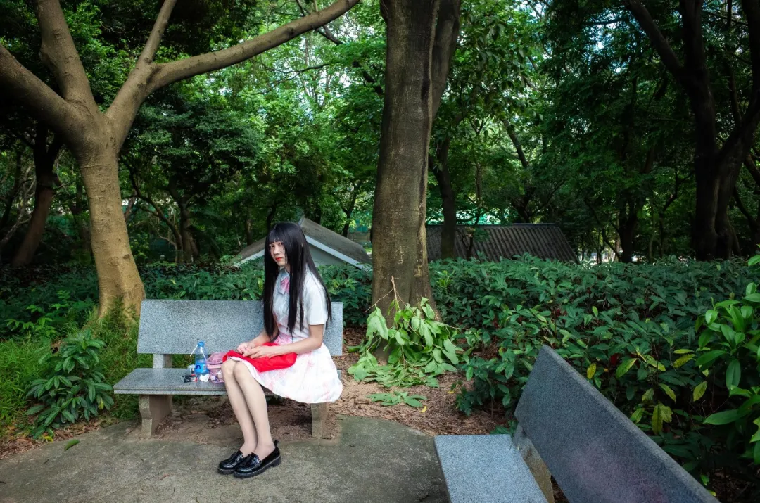 穿女装的“三和大神”