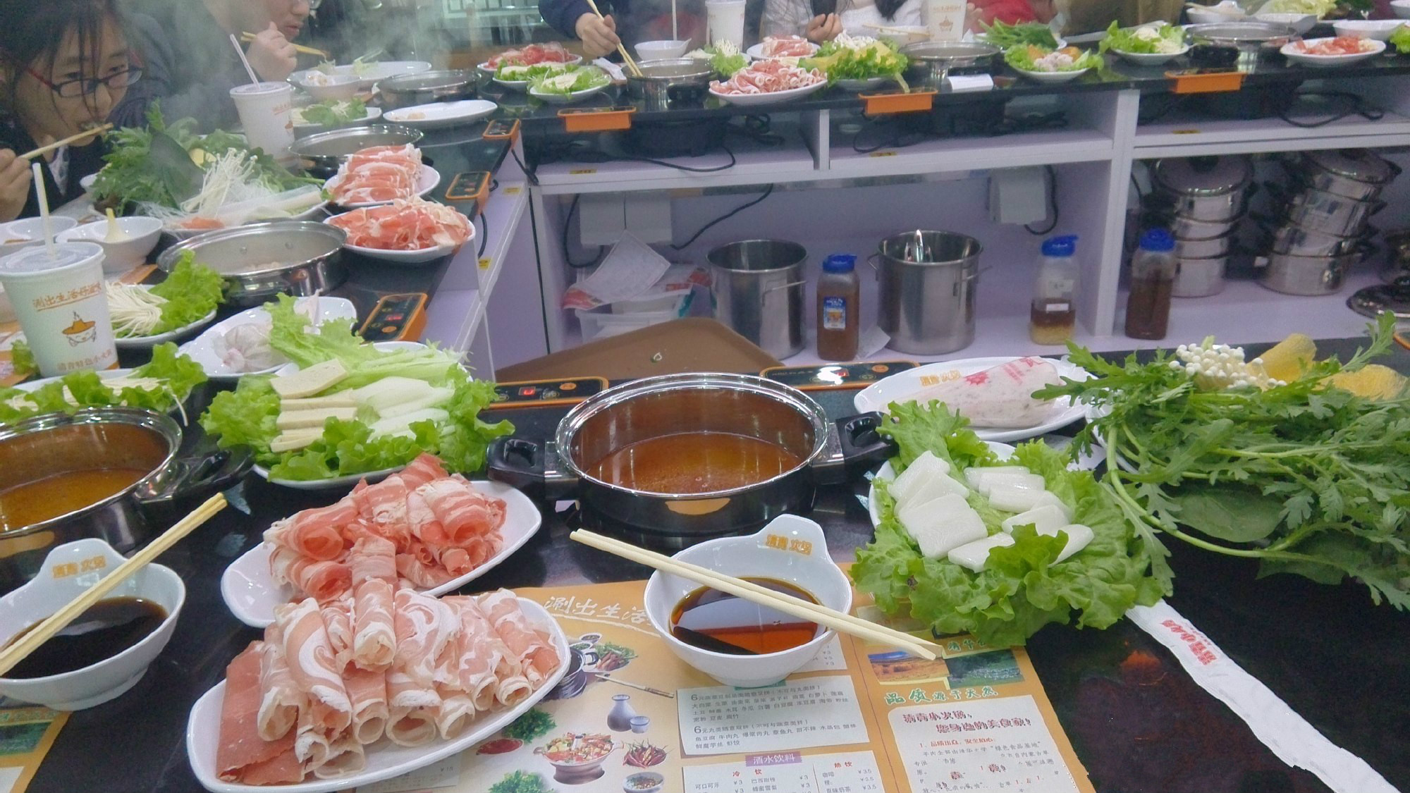 清华大学食堂有多好？看完饭菜质量和价格，网友：后悔没好好读书