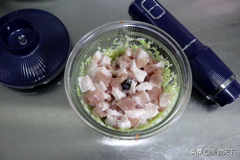 成本便宜，做法简单，豆皮的殿堂级做法