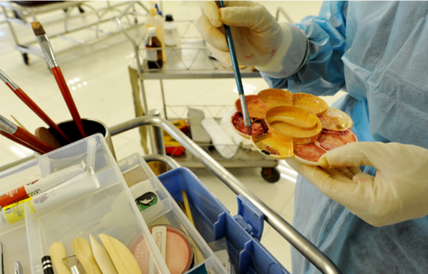 90后美女入殓师李淑萍：从不主动和人握手，一天只能缝合一具遗体