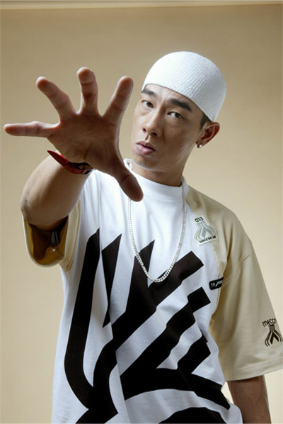陈小春的浪荡情史：恋足，迷恋张柏芝，初恋陈奕迅老婆，娶应采儿