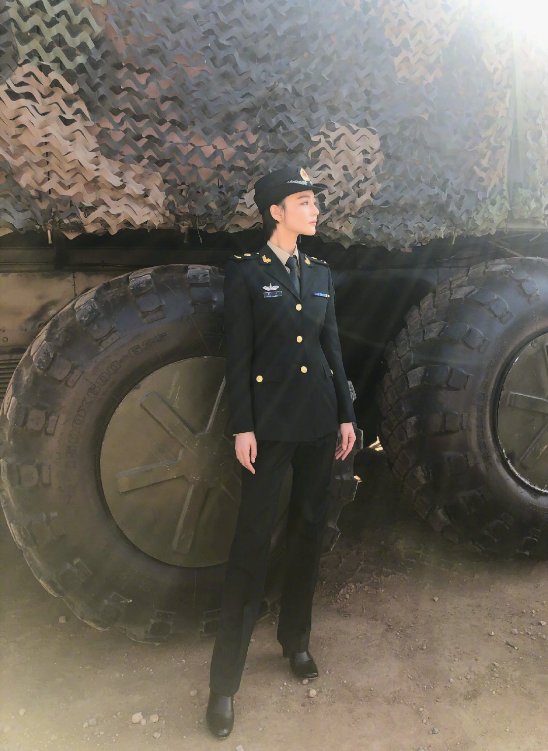 24岁恋上吴卓羲，25岁被李晨前女友手撕，33岁的张馨予如今怎么样