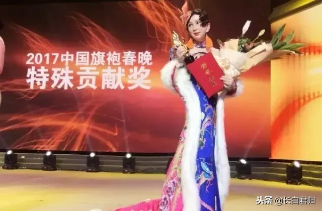 她坐过牢,拍过三级级片,被美国总统接见,如今还宛如少女
