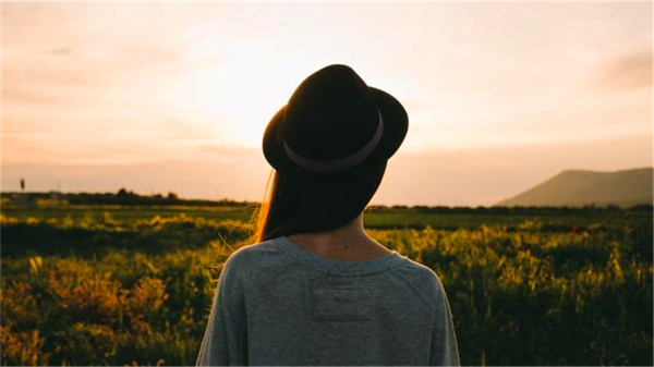 我的婆婆，老无所依了才明白：指望大儿媳妇养老，是个天大的错误