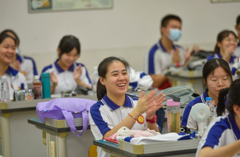 高考600分是什么水平？高中老师直言，是多数学生的“天花板”