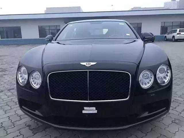 留神这些汽车标志，看似青铜其实王者，路上见到最好不要惹