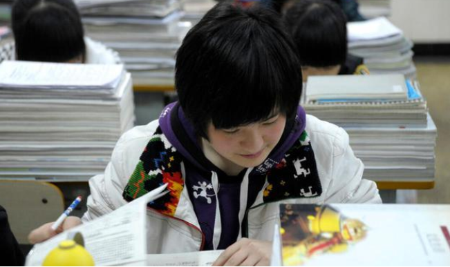 高三模拟考试从来没过400分，还能上本科吗？听听老师怎么说