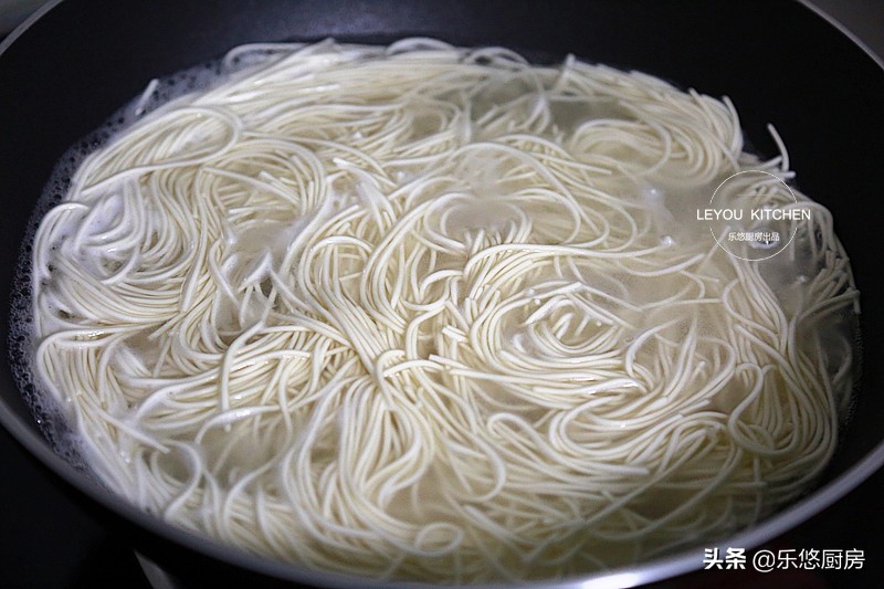 涼面條的做法家常做法,涼面條的做法視頻
