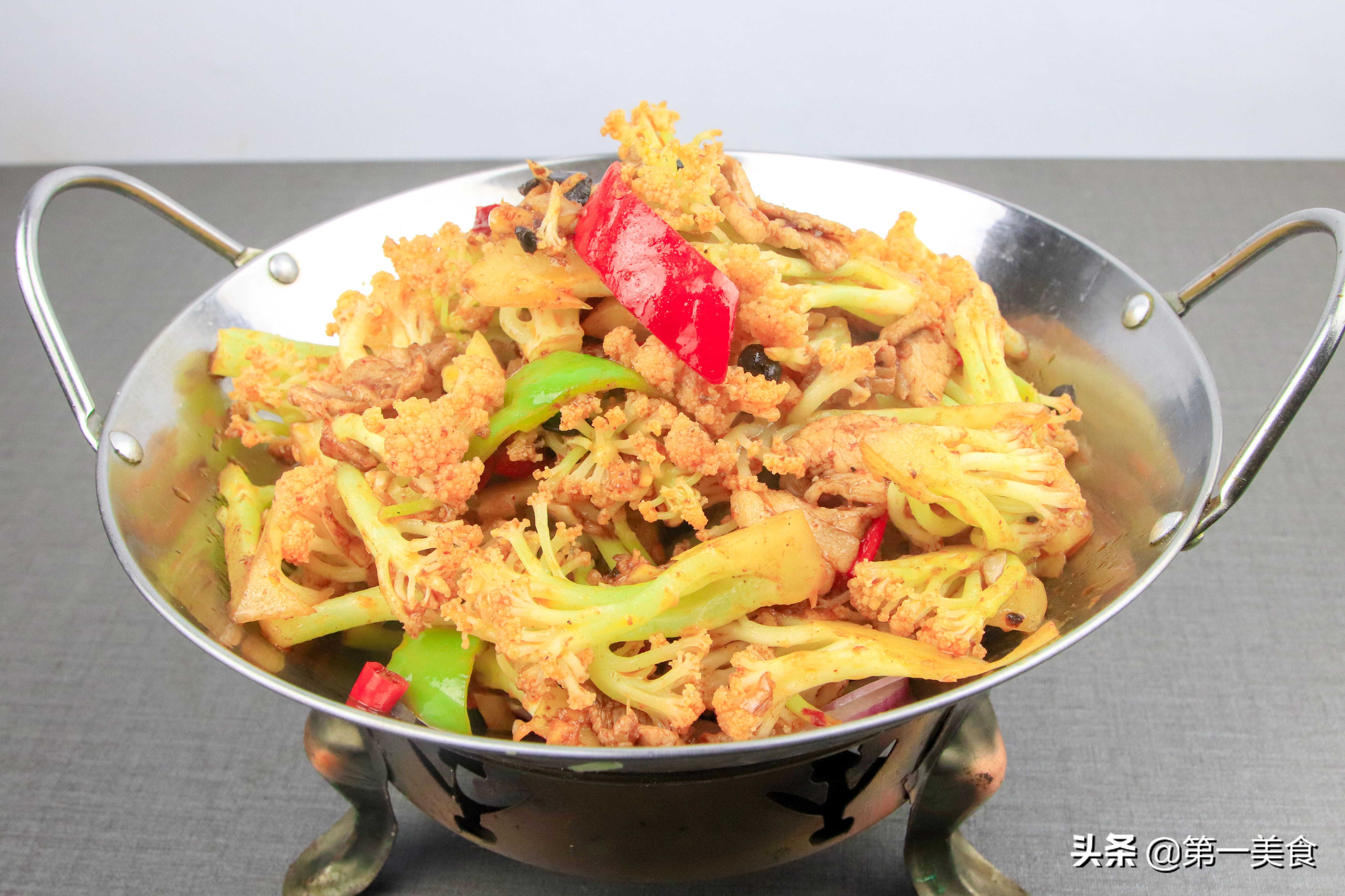 干锅菜花的做法(4步做出香辣清脆口感不油腻)