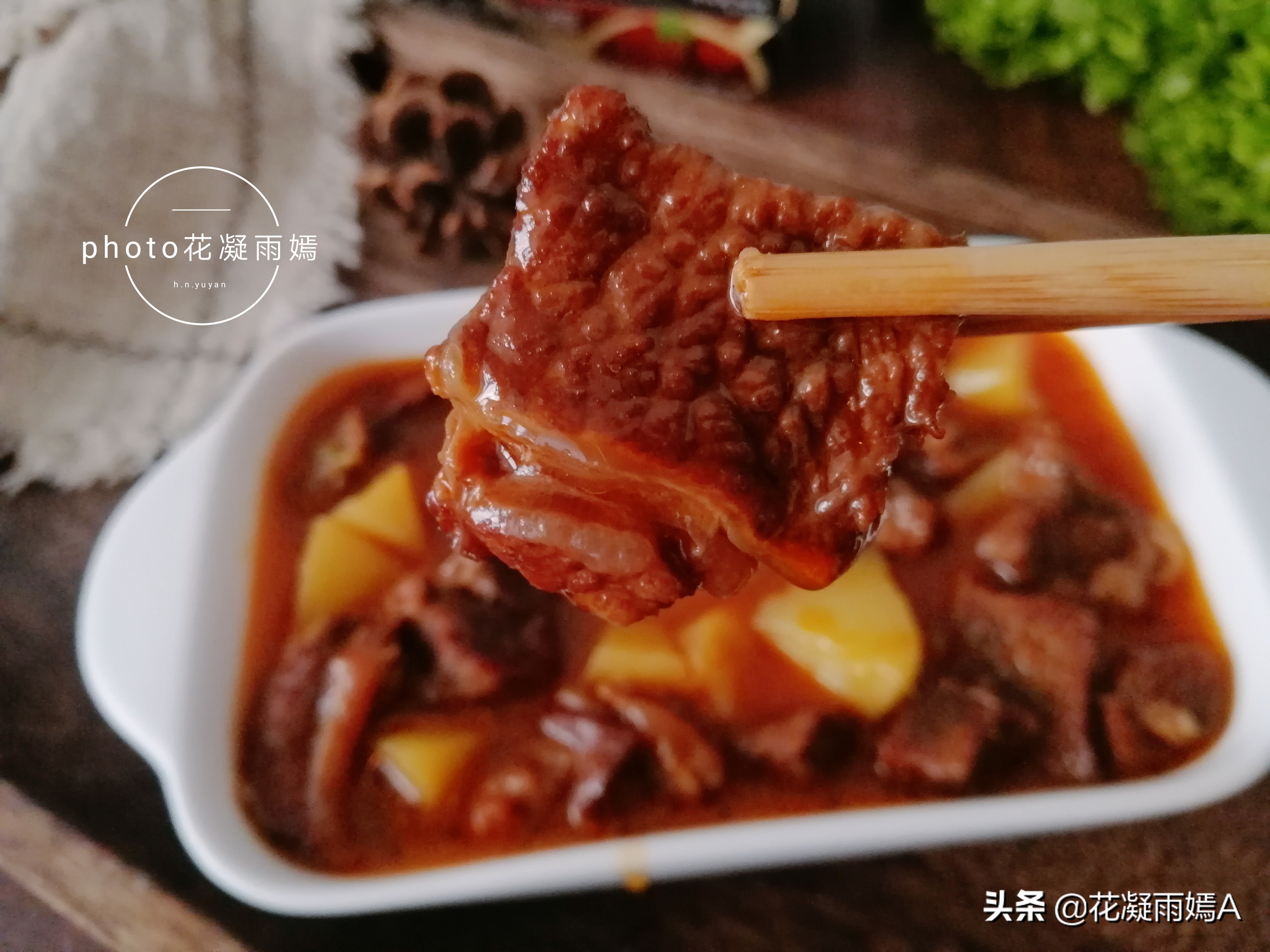 炖牛肉不好烂，加个山楂，半个小时软烂入味，老人都能嚼得动