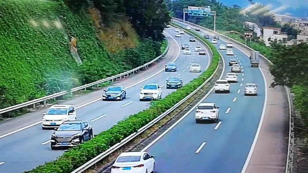 “五一”假期大量外地车涌入珠海！数十条路车流剧增！这些网红景点全免费……
