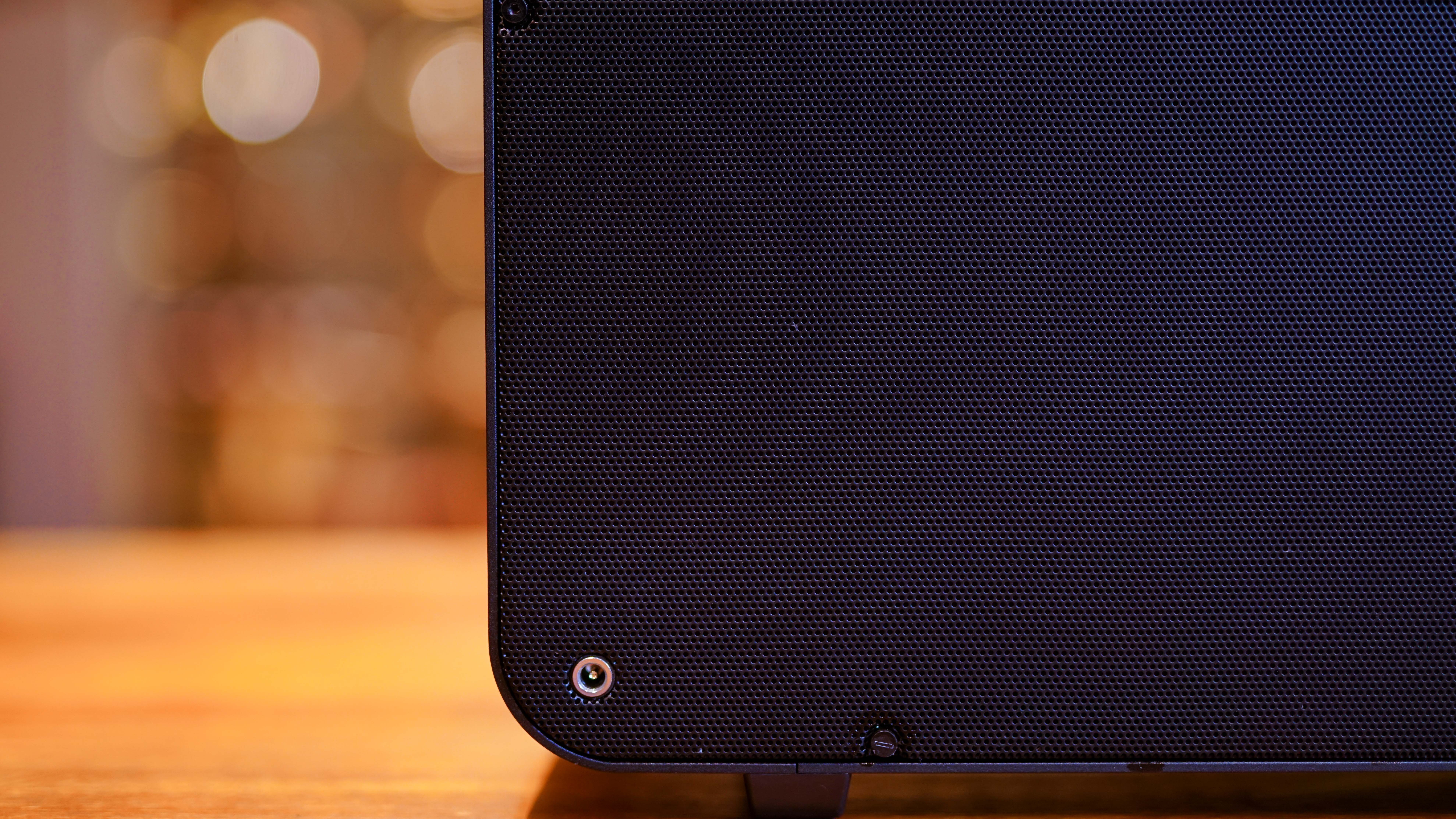 世间最靓神器，Lyiew 悬浮歌词蓝牙音箱，演绎别样的音乐视听盛宴