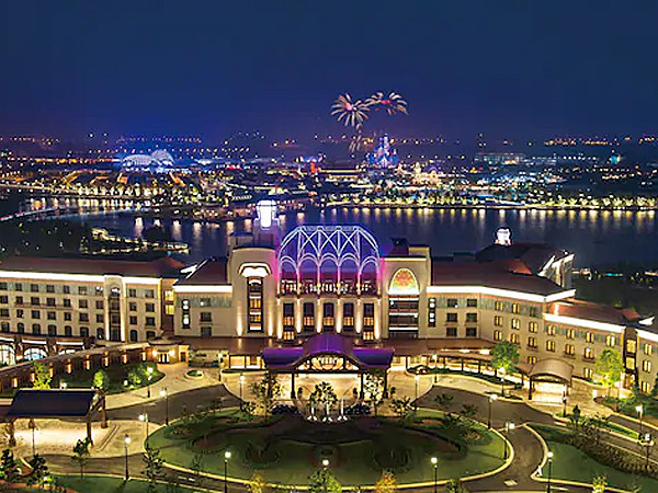 推荐理由:全景餐厅,设计富有中国特色上海迪士尼乐园酒店hotels.