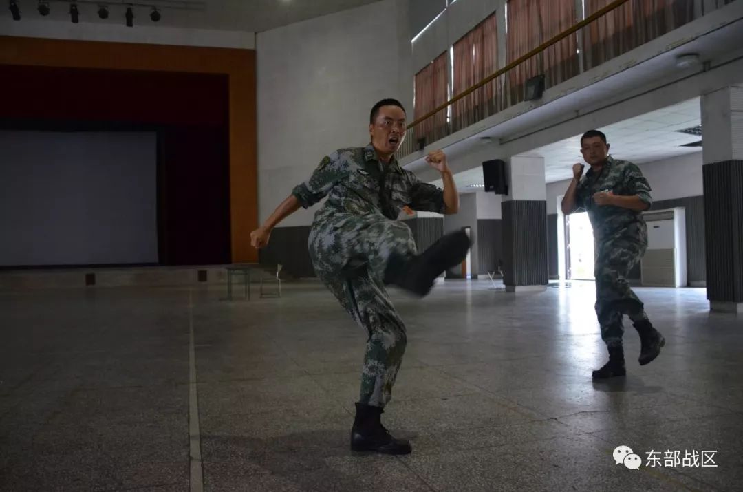 学校篮球比赛有多少候补人员(相聚不易，且行且惜！写在光影下的新兵连)