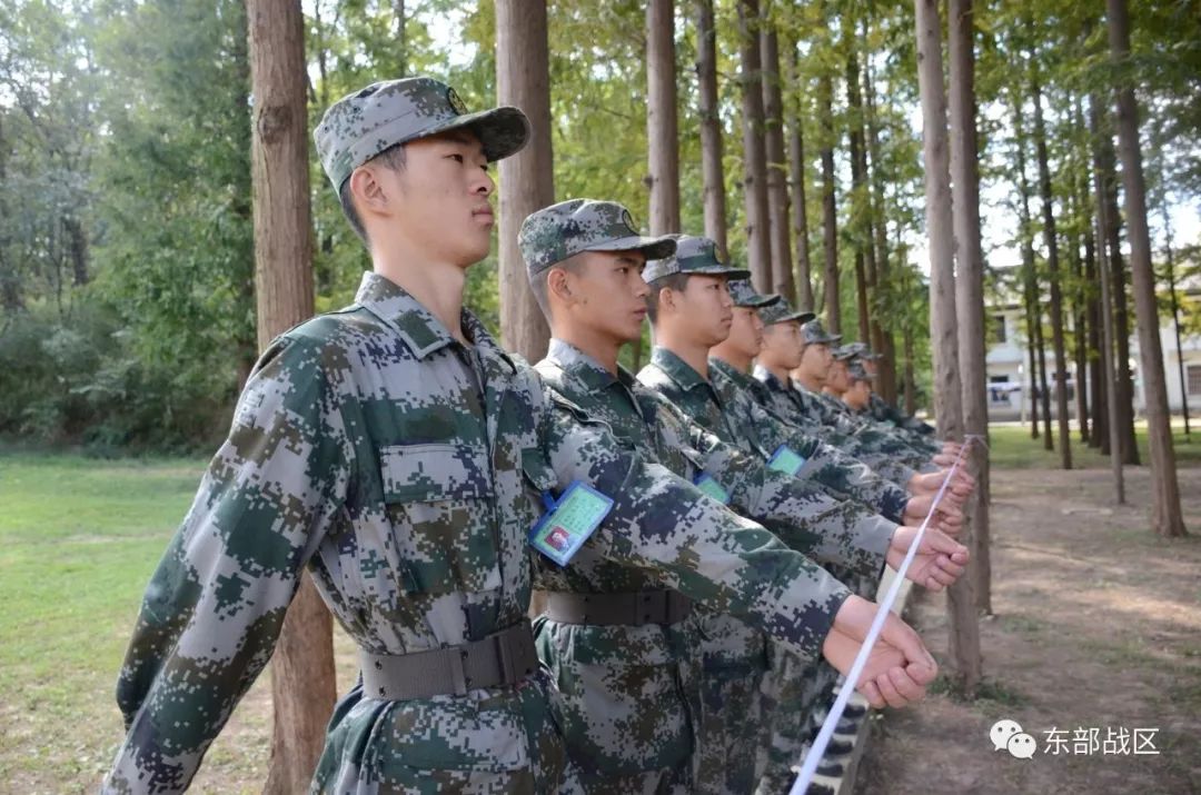 学校篮球比赛有多少候补人员(相聚不易，且行且惜！写在光影下的新兵连)