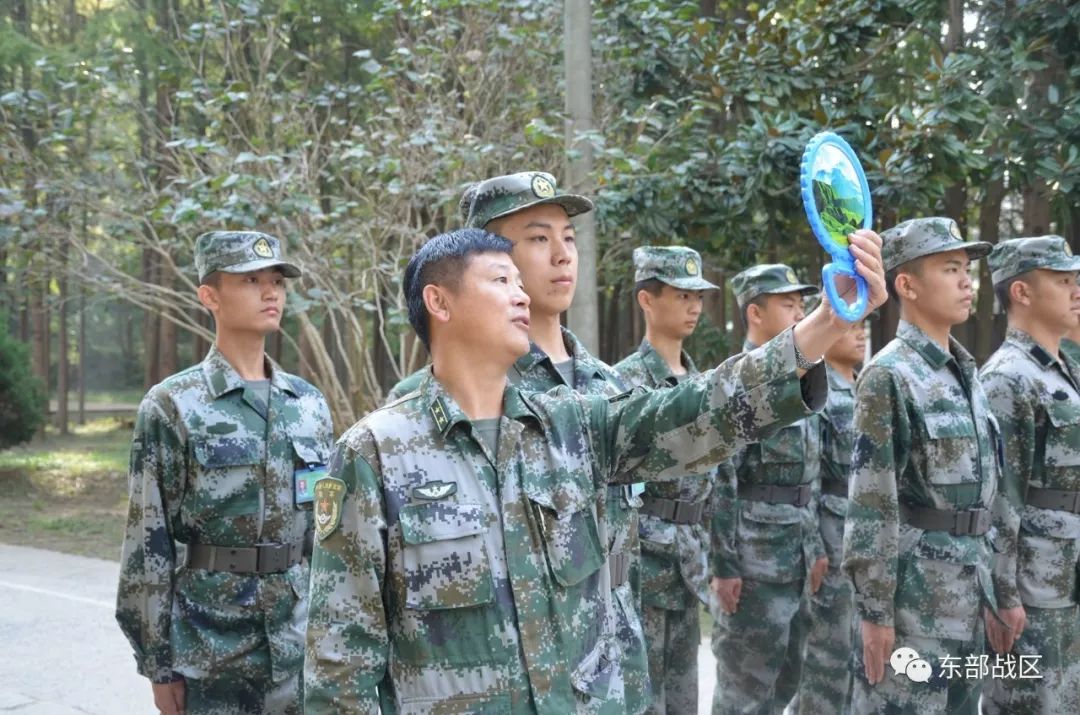 学校篮球比赛有多少候补人员(相聚不易，且行且惜！写在光影下的新兵连)