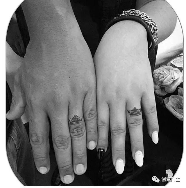 22张比婚戒更具意义的极简创意手指纹身