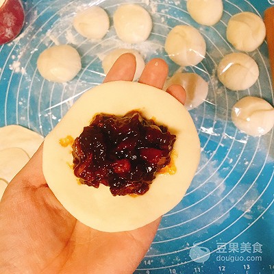 叉燒包怎麼做(叉燒包怎麼做教你製作正宗廣式叉燒包)-我的快樂小窩