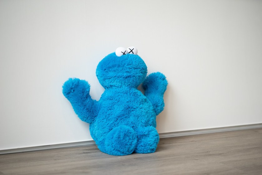 近赏 UNIQLO x KAWS x《芝麻街》第二波联名系列