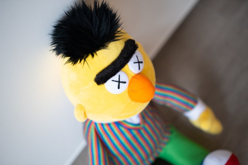 近赏 UNIQLO x KAWS x《芝麻街》第二波联名系列