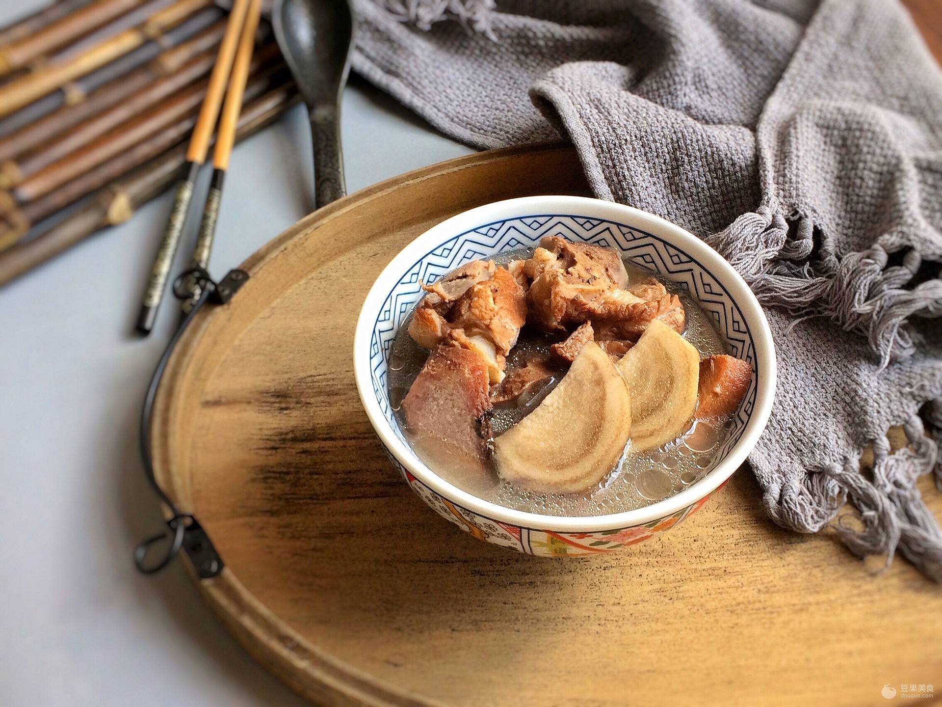 地老鼠土茯苓骨头汤 祛湿去燥 治风热咳嗽痰多