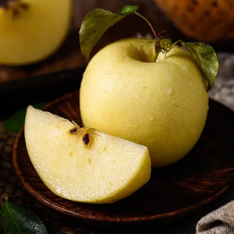 脆甜可口,黄金苹果,历经风霜为你而来