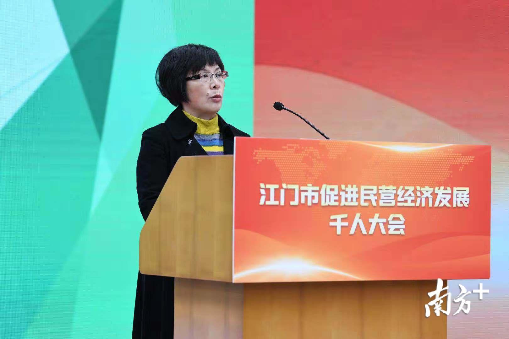 江门市人社局：这些人社领域降费减负“大礼包”请收好！