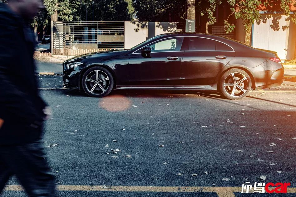 美艳新物种｜梅赛德斯-奔驰CLS 350 4MATIC