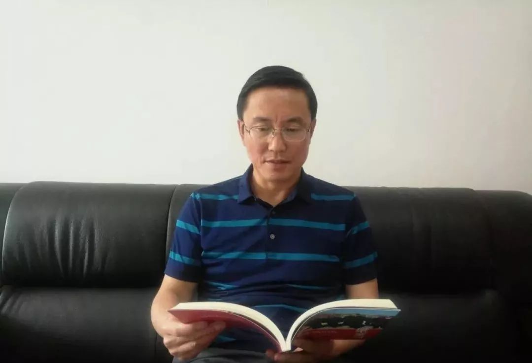 延安颂诗歌主要内容（带你了解延安颂的原文和作者）