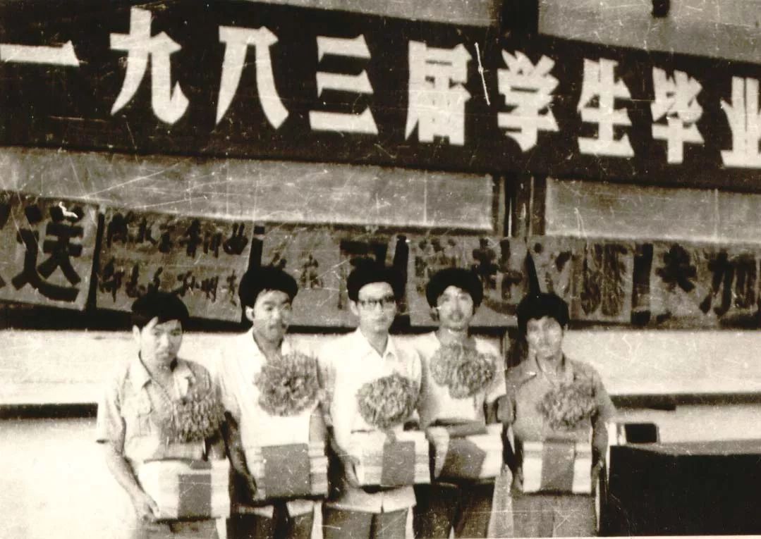 湖北最“富有”的老师！200万张学生照，羡煞网友