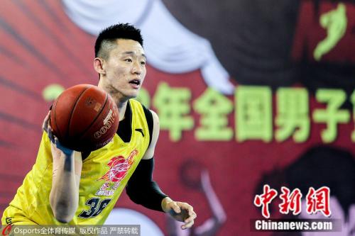 刘帅cba是哪里人(打野球 辗转NBL 3次受挫：CBA选秀探花的追梦之路)